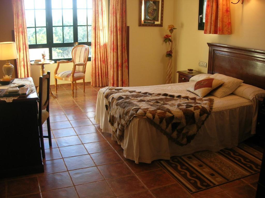 Double or Twin Room Garden View